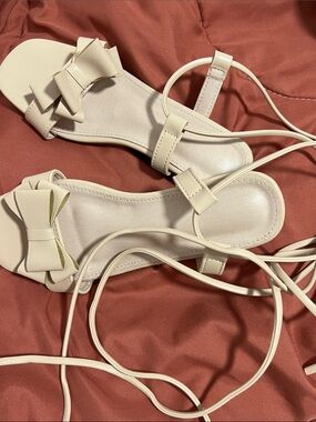 Girls Cream Bow Lace-Up Flat Sandals